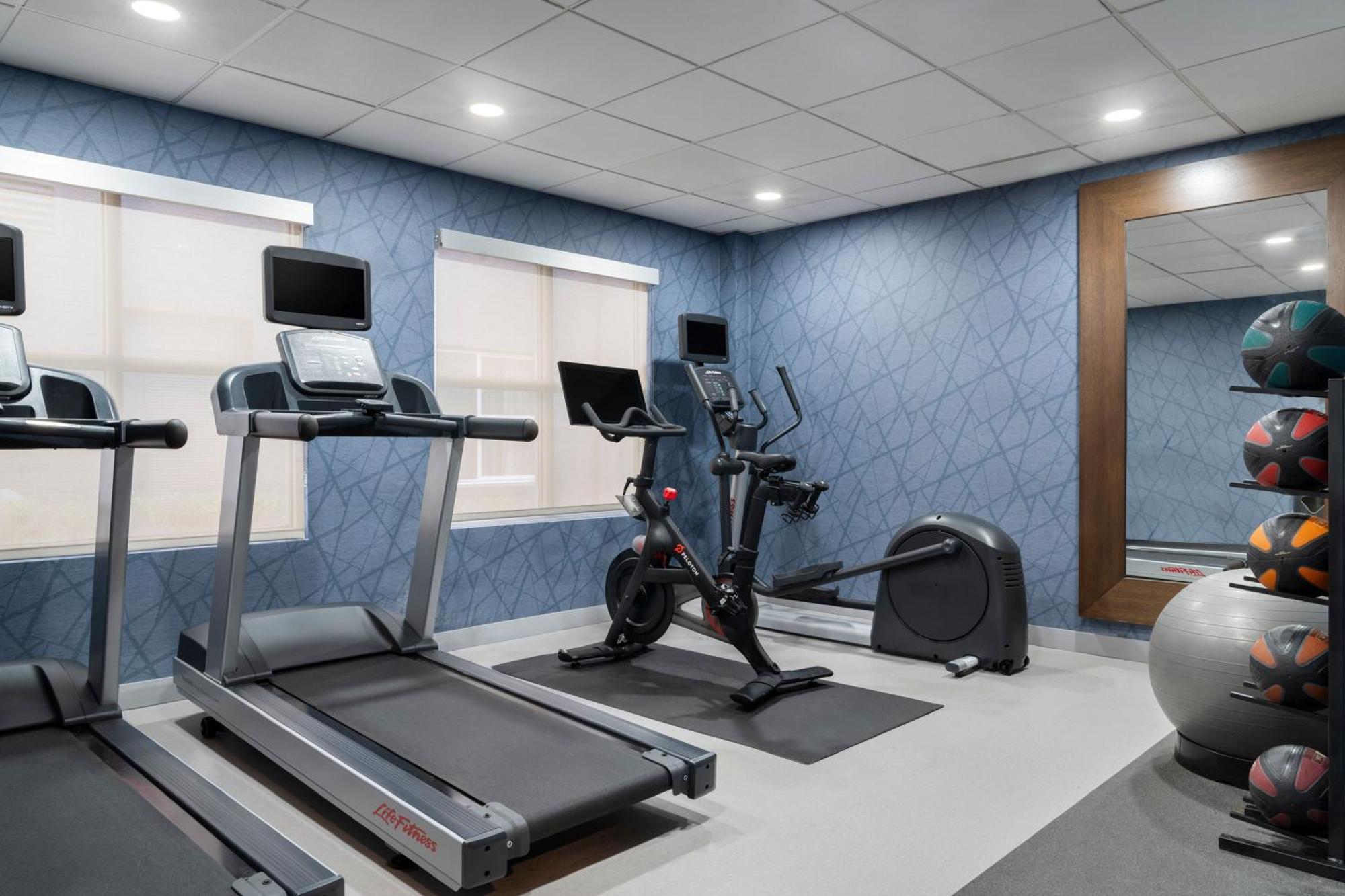 Homewood Suites By Hilton Chester Exterior photo
