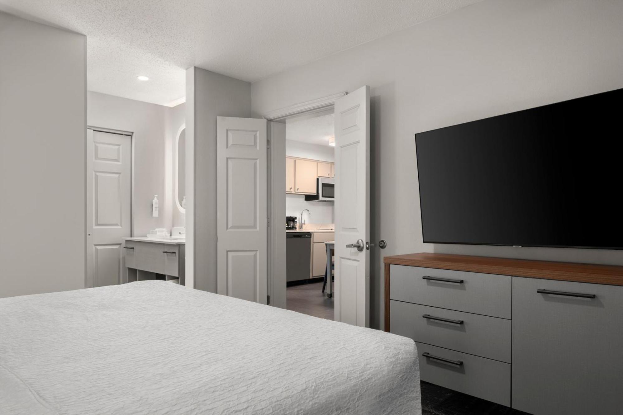 Homewood Suites By Hilton Chester Exterior photo